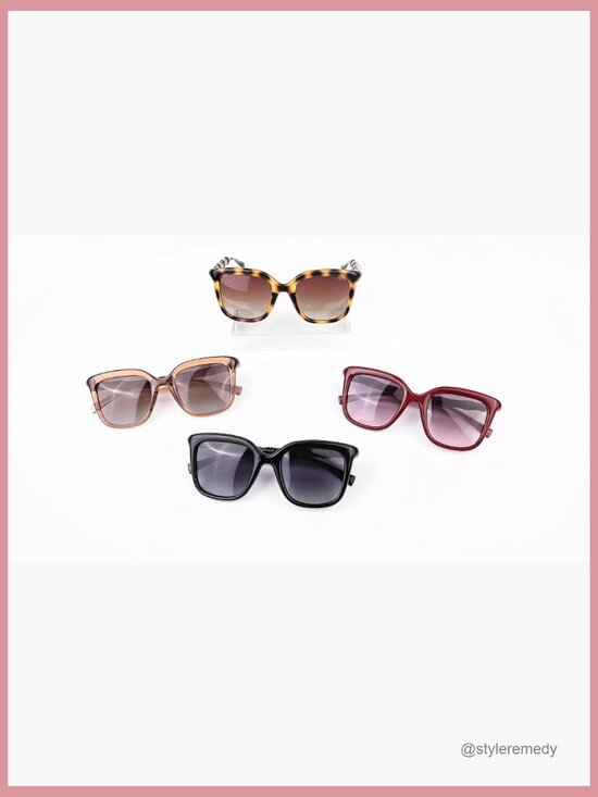 Retro Chunky Square Polarized Sunglasses with Bamboo Temple Design main image 4